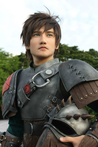 Illustration for article titled How To Train Your Dragon Cosplay Is Too Good